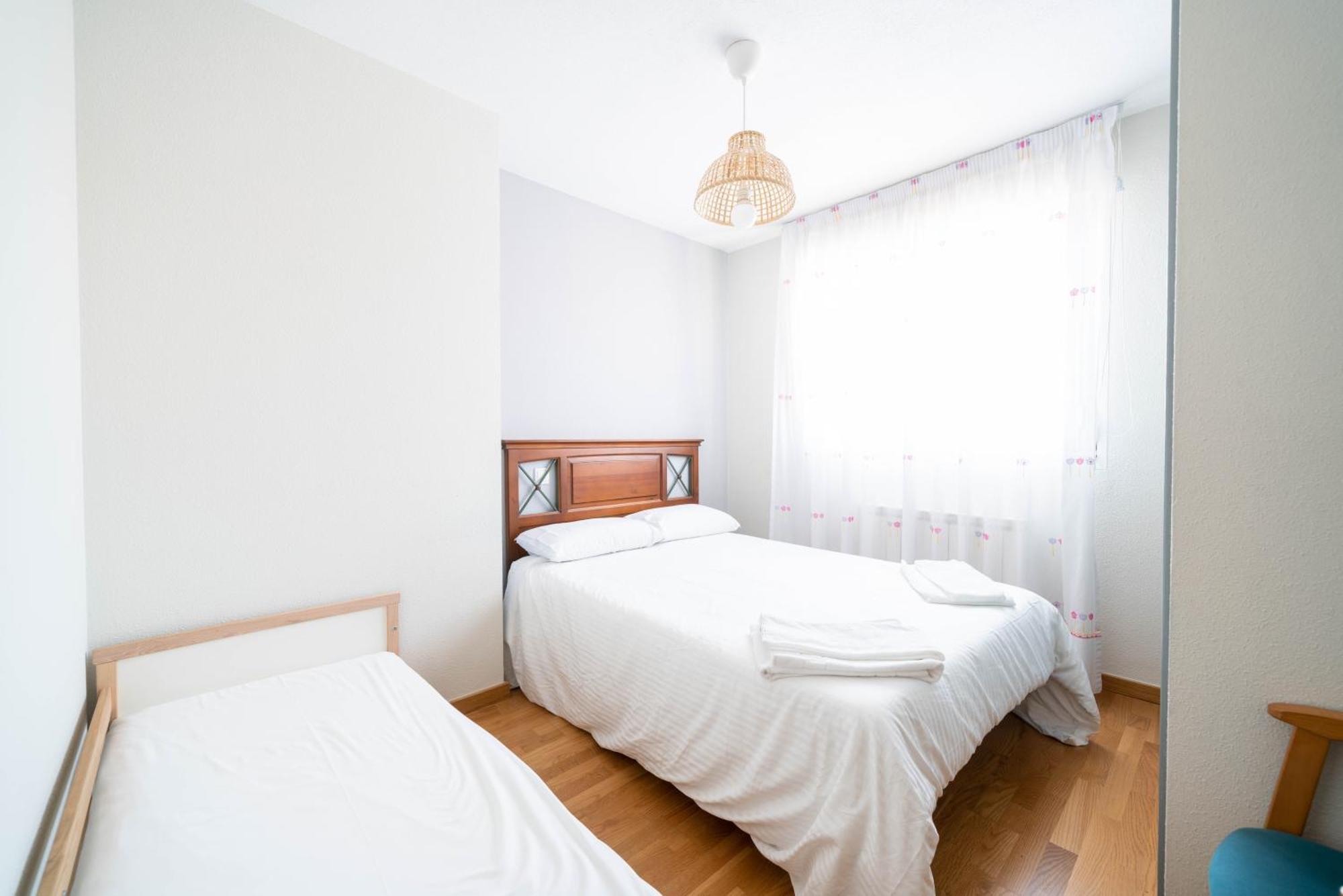 Apartamentos Go- Chalet Calera, Parking Gratuito Arroyo de la Encomienda Dış mekan fotoğraf